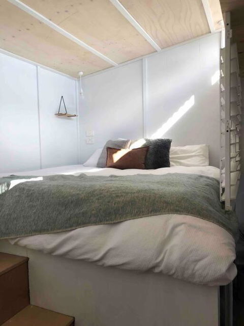 ReThynk Unique Tiny Home East Jindabyne - New Castle Holiday 1