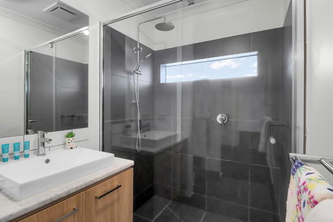 Retreat On Francis I Short And Long Stays - New Castle Holiday 2