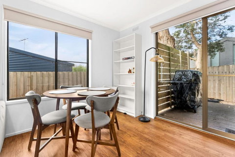 Rhyll Rendezvous - New Castle Holiday 2