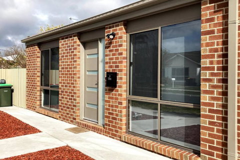 Riverbank - New Castle Holiday 0