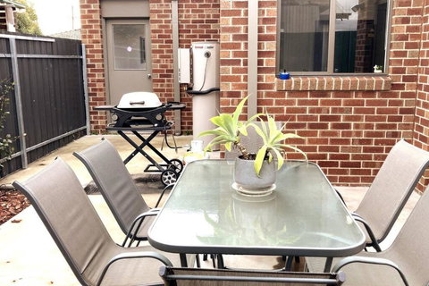 Riverbank - New Castle Holiday 3