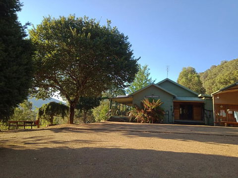 Riverbend Homestead - New Castle Holiday 3