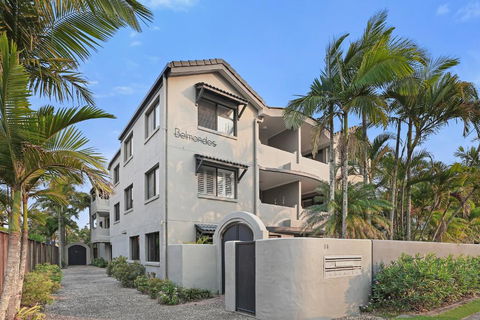 Riverside Location, Noosa Sound - New Castle Holiday 0