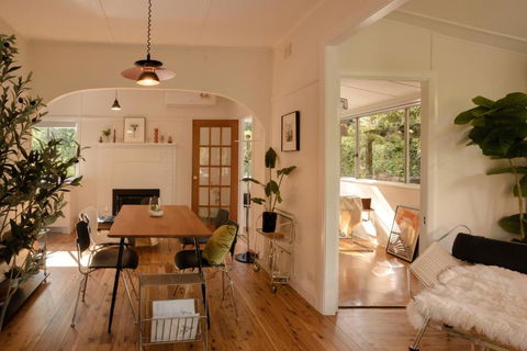 Romantic Garden Cottage With Home Cinema - New Castle Holiday 1