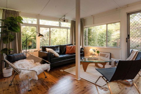 Romantic Garden Cottage With Home Cinema - New Castle Holiday 3