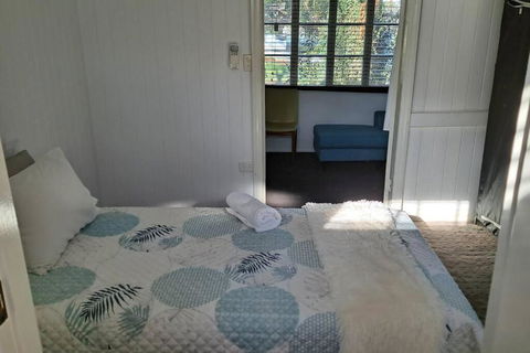 Rosemary Cottage - New Castle Holiday 3