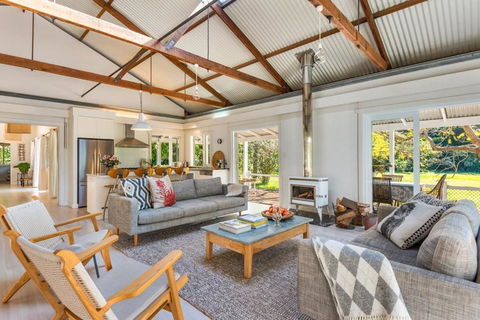 Rock Davis Luxury Beachouse - 100mtrs To Beach - New Castle Holiday 2