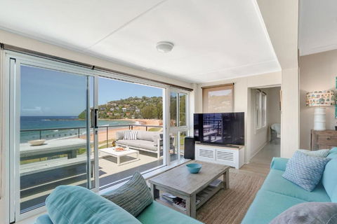 Rocklands Palm Beach Front - New Castle Holiday 1