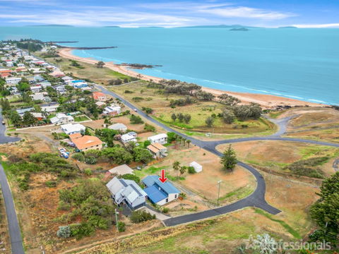 Rocky Retreat At Emu Park - New Castle Holiday 0
