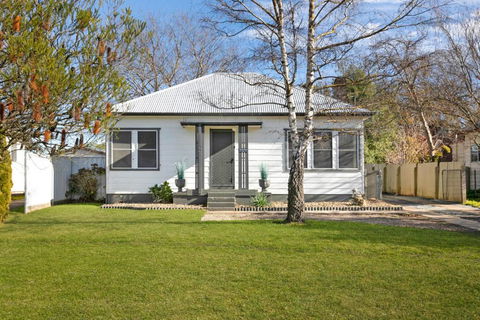 Ronelle Cottage - New Castle Holiday 0