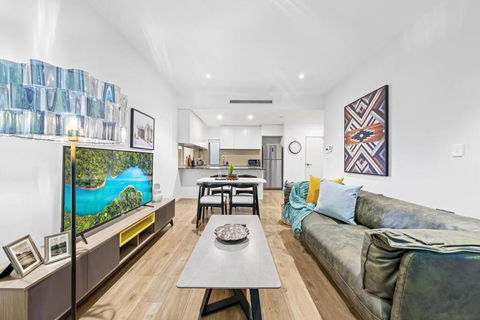Rooftop 2 Bed Apt With Terrace At Newtown MHS - New Castle Holiday 0