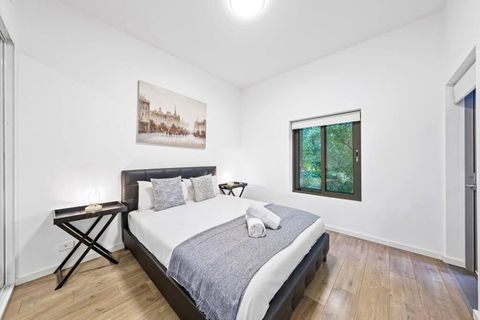 Rooftop 2 Bed Apt With Terrace At Newtown MHS - New Castle Holiday 1