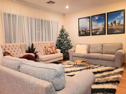 Room In Guest Room - Private Room In A Charming Hampton-style Home Ten Minutes From Fremantle Port - New Castle Holiday 1