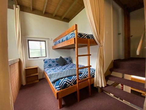 Ropers - New Castle Holiday 3