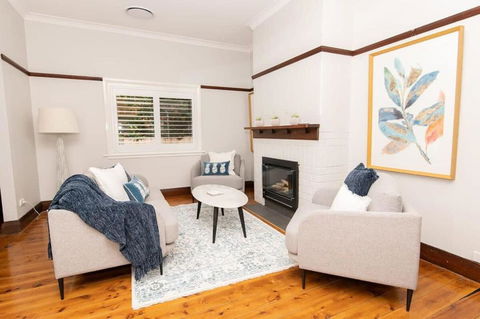 Rose Hill On Hamer, 1940s Charming Cottage Near Cook Park - New Castle Holiday 2