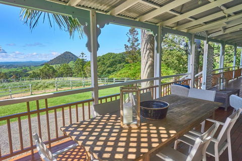 Rosecliffe Boutique Farm Cottages - New Castle Holiday 1