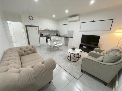 Rosehill Guest House - New Castle Holiday 1