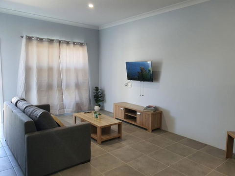 Rosewood Fully Furnished Home - New Castle Holiday 0