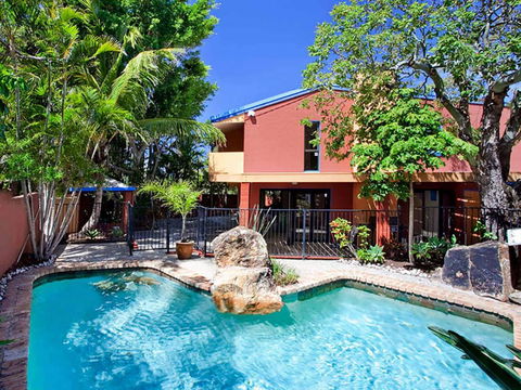 Ross Cres Spacious Private Beach House - New Castle Holiday 0