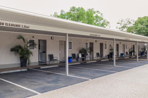 Route 66 Motor Inn - New Castle Holiday 2