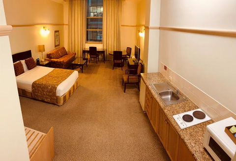 Royal Albert Hotel - New Castle Holiday 1