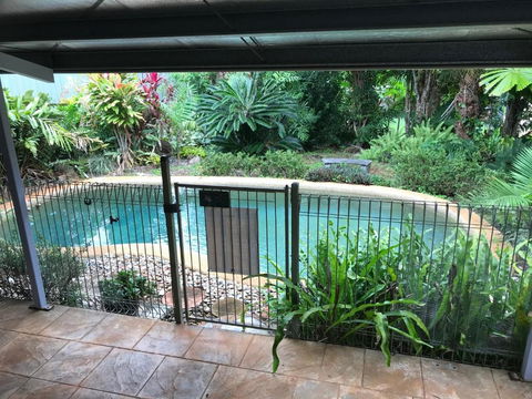 Royal Palm Cottage, Entire Two Bedroom 2 Bathroom House With Pool - New Castle Holiday 0