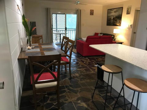 Royal Palm Cottage, Entire Two Bedroom 2 Bathroom House With Pool - New Castle Holiday 1