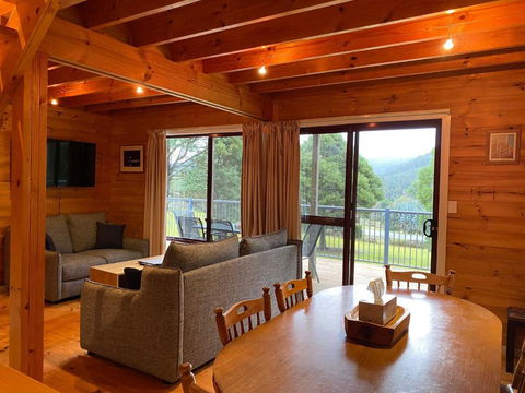 Russell Falls Holiday Cottages - New Castle Holiday 3