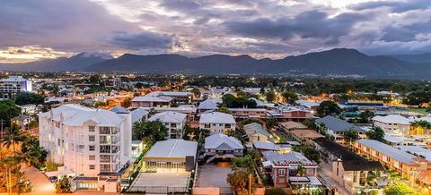 Rydges Esplanade Resort Cairns - New Castle Holiday 3