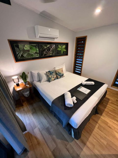 Safari Lodge - New Castle Holiday 1