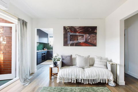 Sage Haven - Laidback St Kilda Beach Living - New Castle Holiday 0