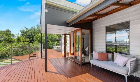 Sahali, Kangaroo Valley - New Castle Holiday 2