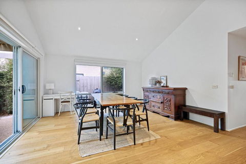 Salt Air Hideaway With Lush Backyard - New Castle Holiday 0