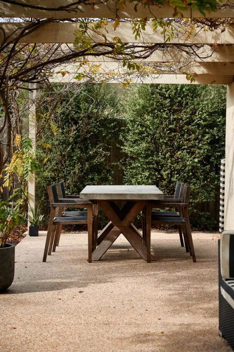 Salt Air Hideaway With Lush Backyard - New Castle Holiday 1