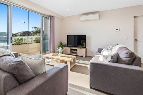 Salt Five Apartment Sorrento - Main Street Location - New Castle Holiday 1