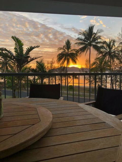 Salt On South - Beachfront Bliss - New Castle Holiday 2