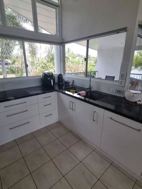 Salt On South - Beachfront Bliss - New Castle Holiday 3