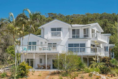 Salt Spray - New Castle Holiday 0