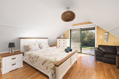Salt Wood Cabin Style Retreat - New Castle Holiday 2