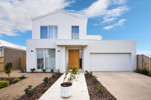 Saltwater Lux, 4 Bdrm, 3 Bath, Golf, Weddings, Beaches, Adventure Park - New Castle Holiday 2