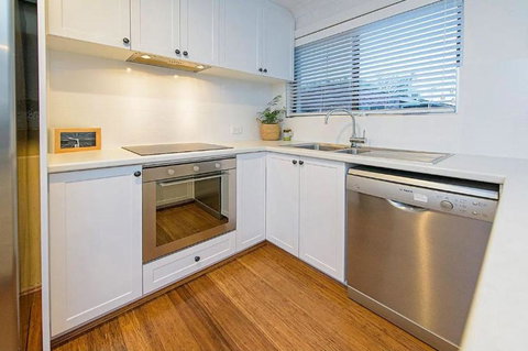 Salty - New Castle Holiday 3