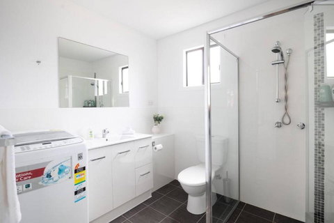 Salty Vibes - New Castle Holiday 2