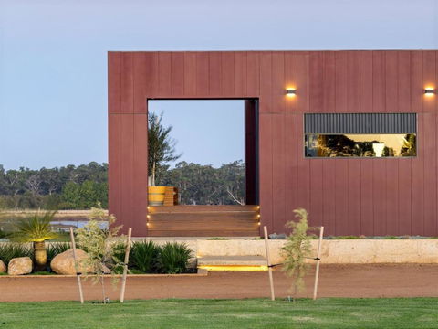 Samphire Chalet Tuart - New Castle Holiday 0