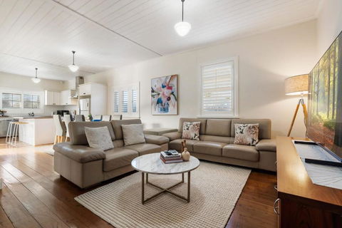 Sampson Cottage - Historic Charm - New Castle Holiday 3