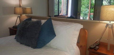 Samurai Beach Bungalows - Port Stephens YHA - New Castle Holiday 2