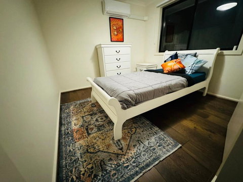 Sanctuary Lakes Holiday House - New Castle Holiday 2