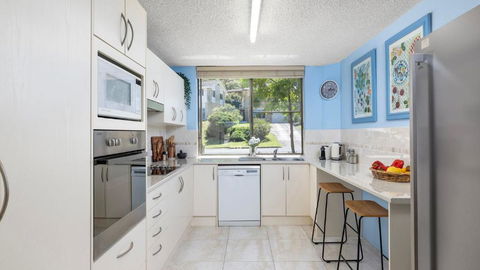 Sand And Sea - New Castle Holiday 3