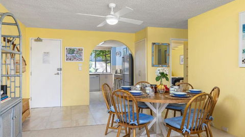 Sand And Sea - New Castle Holiday 2