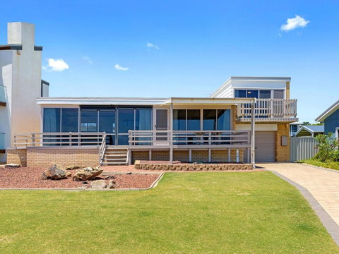 Sand Castles 34 Gold Coast Drive - New Castle Holiday 3