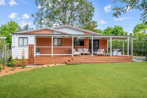 Sandalwood At Huskisson - New Castle Holiday 2